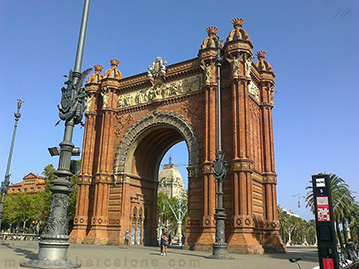 Barcelone monument Arc de Triomphe