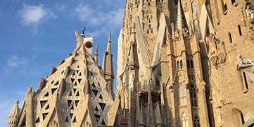 Barcelona symbolic monument