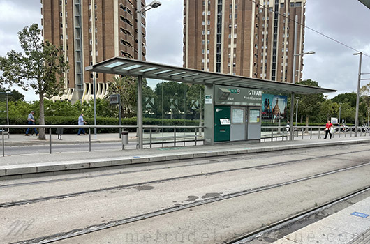 Pont d'Esplugues Barcelona tramway station