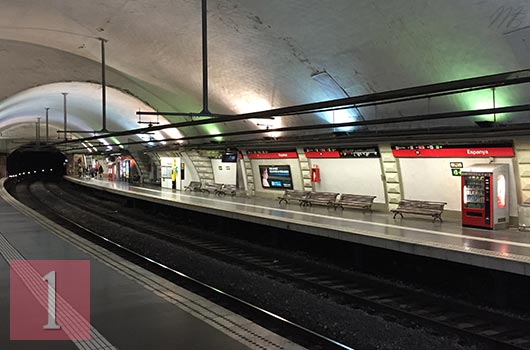 Barcelona Espanya metro station