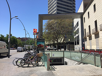 Barcelona Drassanes metro station