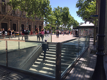 Barcelona Ramblas metro stop