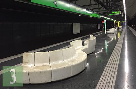 Barcelona roquetes metro station