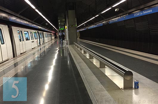 barcelona el coll la teixonera subway station