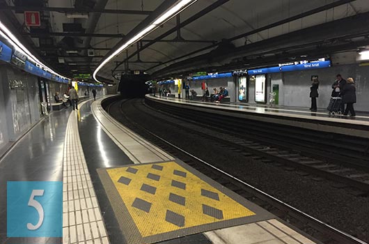 barcelona virrei amat metro station