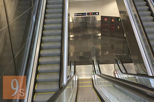 Barcelona metro collblanc station