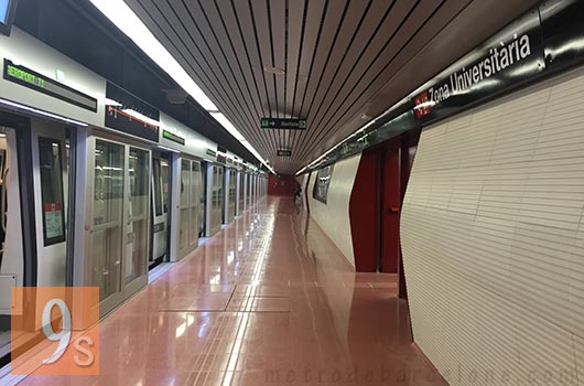 Barcelona metro Zona Universitaria