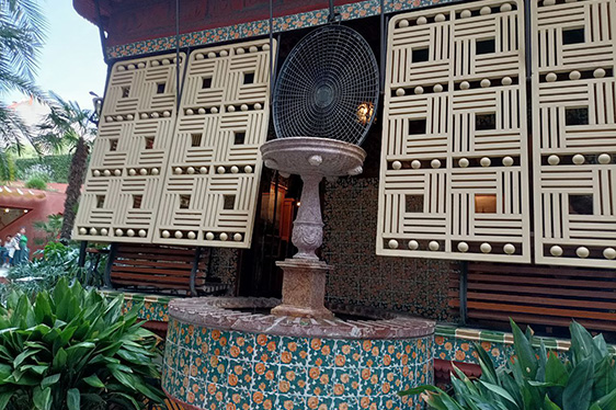 estacion de metro Casa Vicens Barcelona