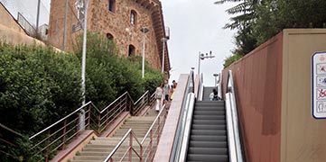 metro parque Guell parte monumental