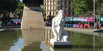 estatua plaza-Cataluña Barcelona