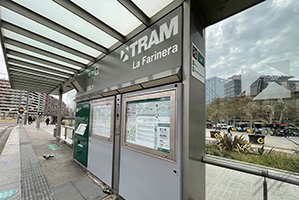 Barcelona tram La Farinera