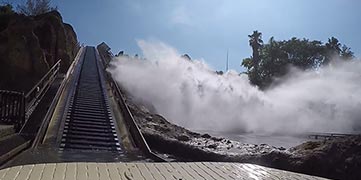 atraccion tutuki splash port aventura park