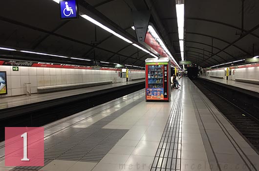 Barcelona metro Glories