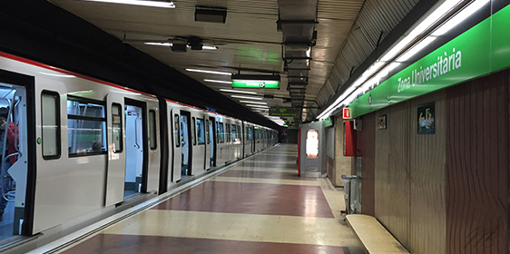 Barcelona metro Zona Universitaria