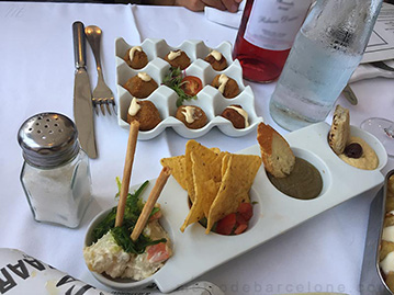 manger des tapas à Barcelone