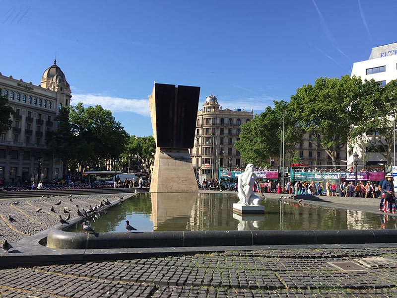 Plaça Catalunya Barcelone photo