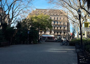 Barcelona urquinaona square