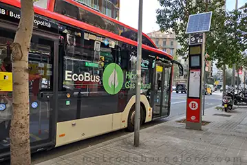 Bus sur la place Francesc Macia Barcelone