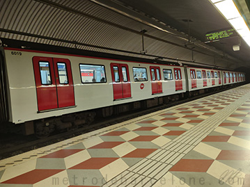 station Urgell metro Barcelone